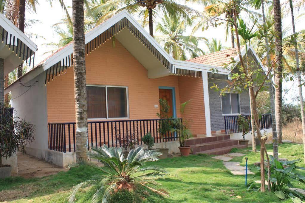 Stay Simple Raj Gardenia Kushālnagar Εξωτερικό φωτογραφία
